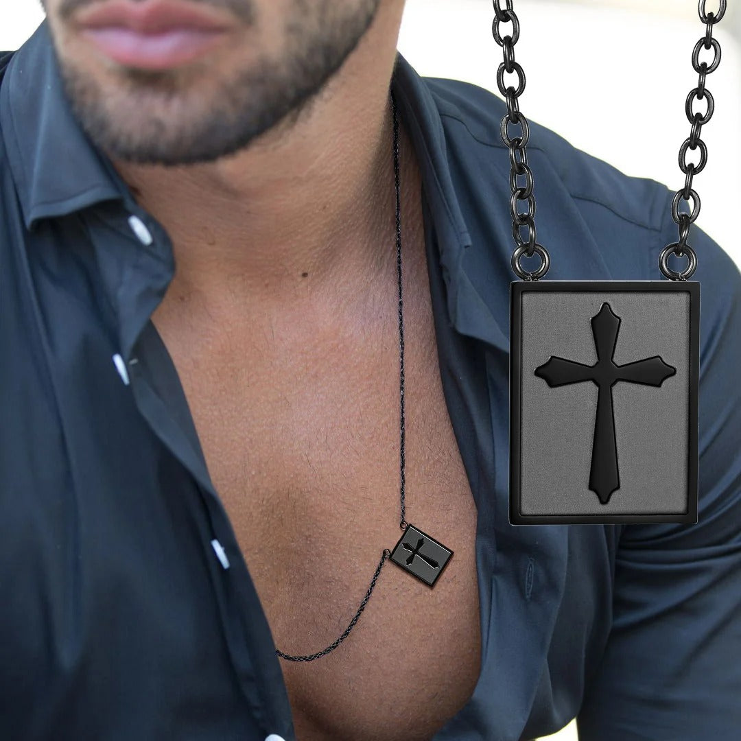 Escapulário Cruz Masculino Simbolismo e Estilo