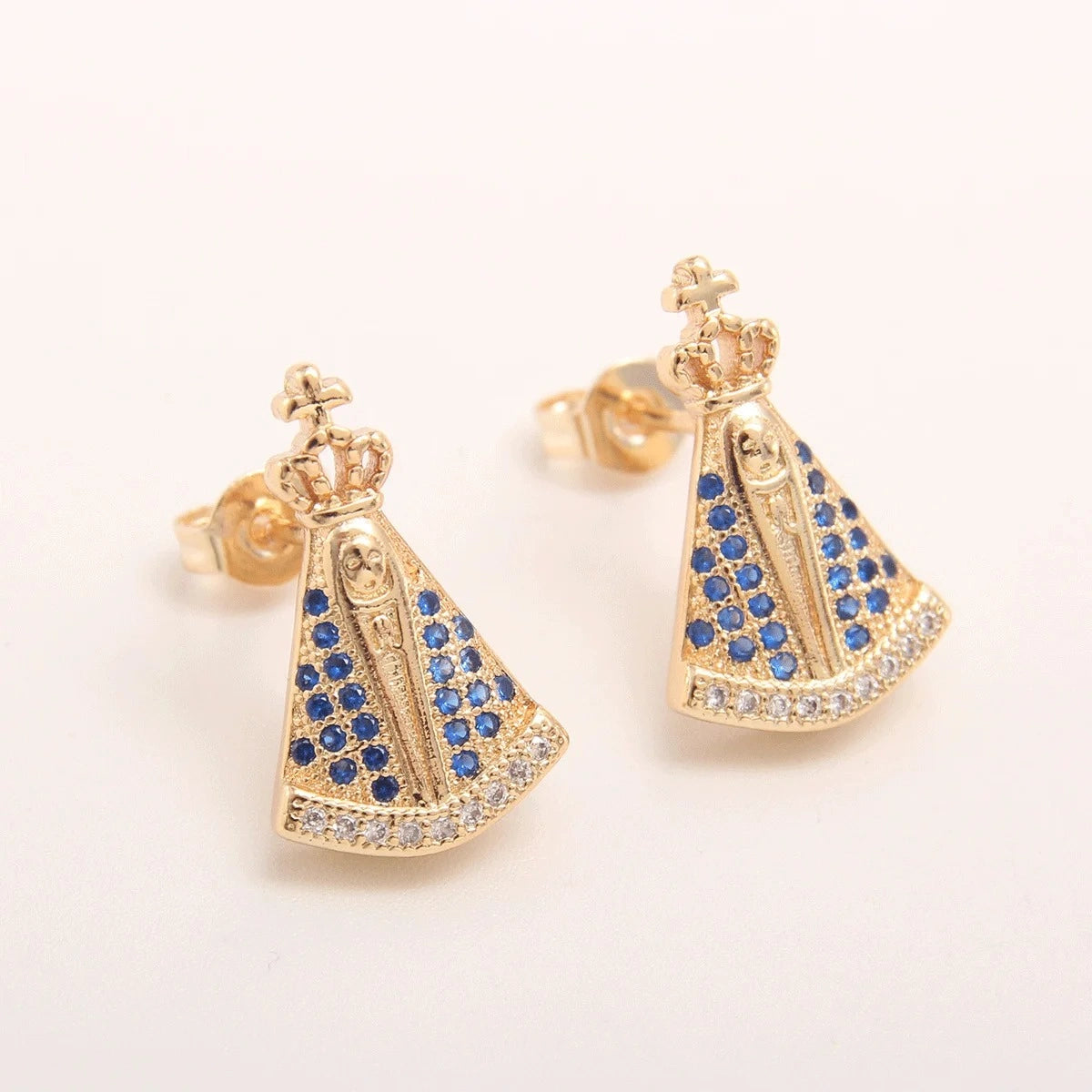 Brinco de Nossa Senhora Aparecida Devoção Pura - Zircônia Premium