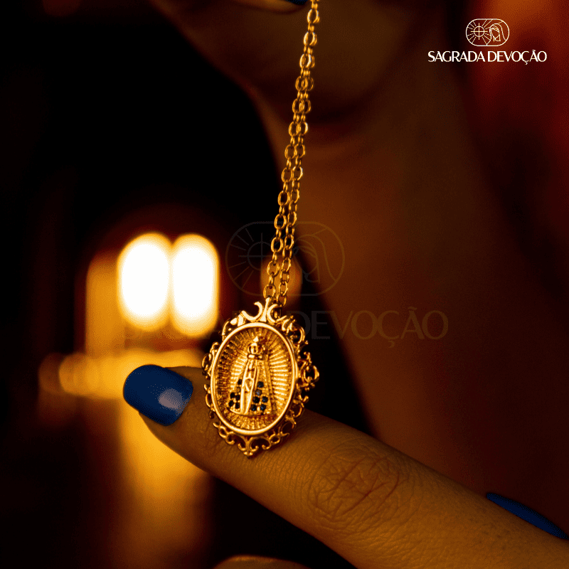 Colar Retrato de Nossa Senhora Aparecida em Ouro 14k