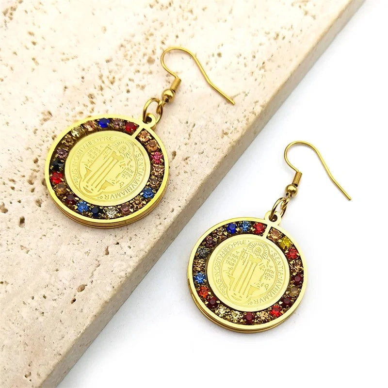 Brinco São Bento com Zircônias Coloridas