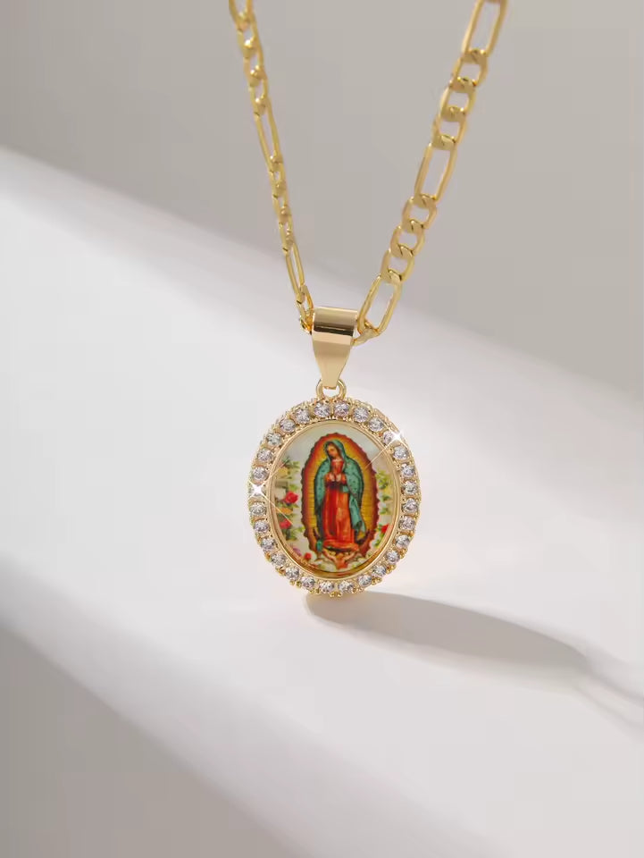 Colar Nossa Senhora de Guadalupe com Zircônias – Pingente Religioso Feminino Delicado