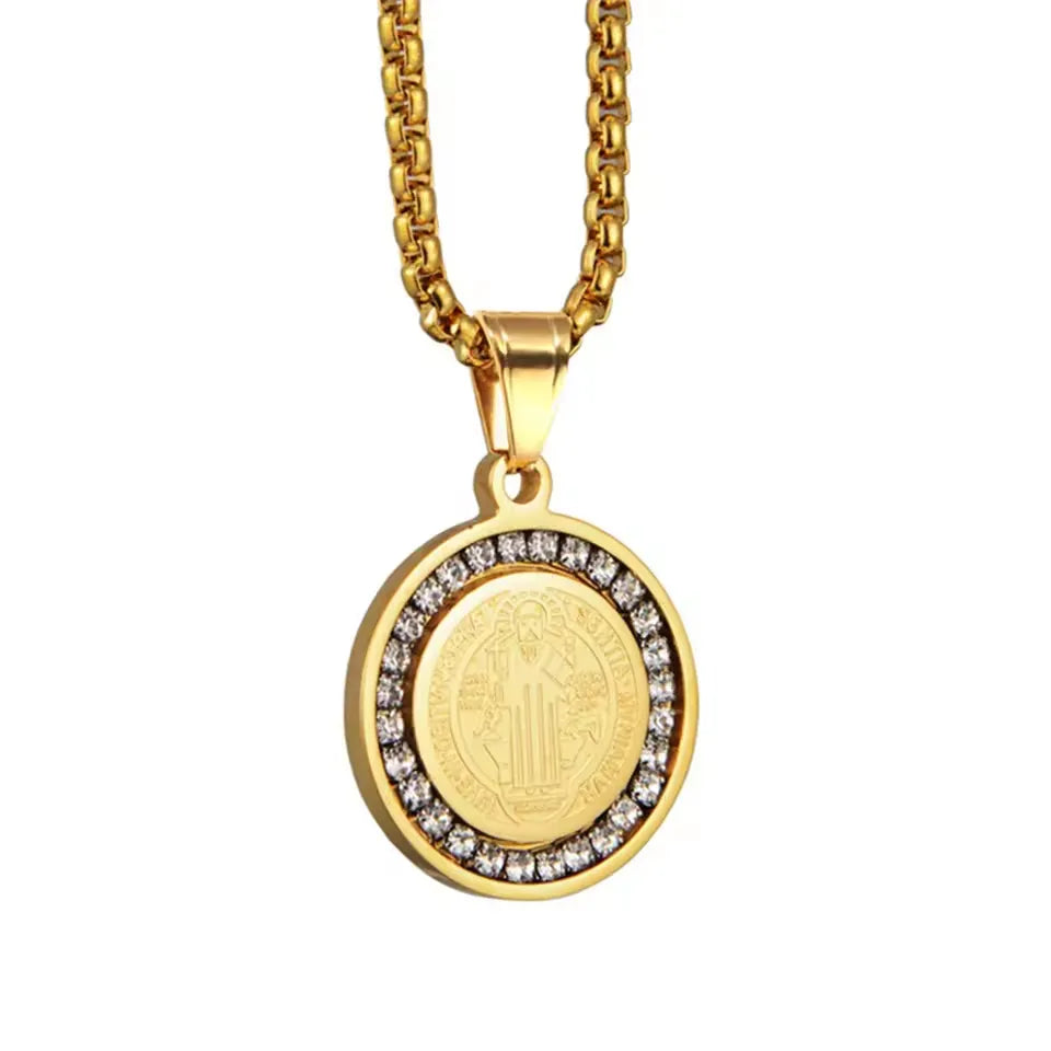 Colar São Bento com Zircônias – Medalha Religiosa com Pedras Brilhantes Masculino e Feminino