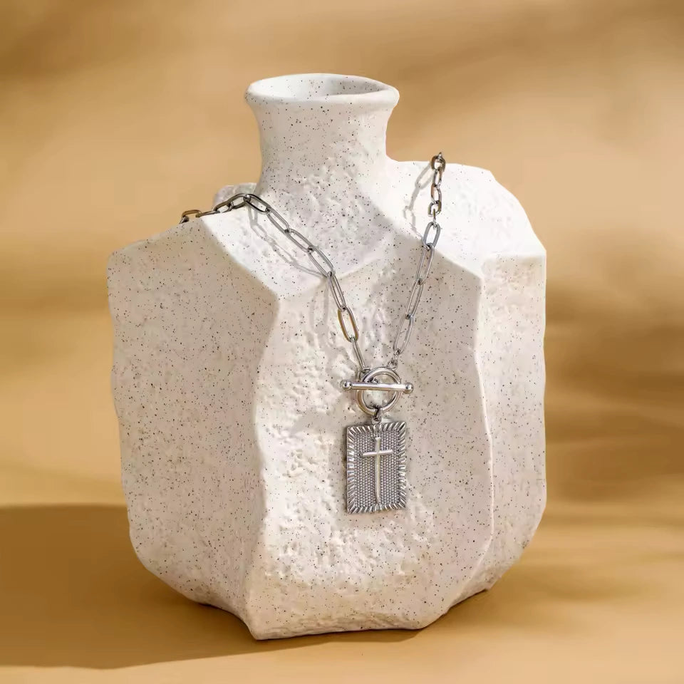 Colar Medalha de Cruz Cristã – Símbolo de Fé e Salvação Masculino e Feminino