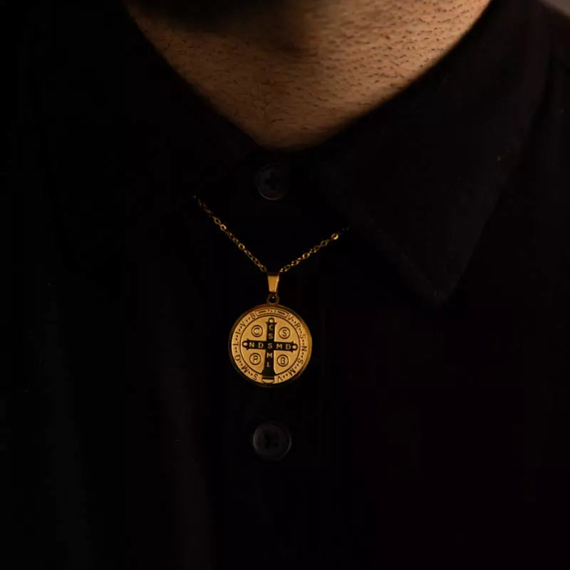 Colar Medalha de São Bento Masculino e Feminino – Colar de Proteção Espiritual