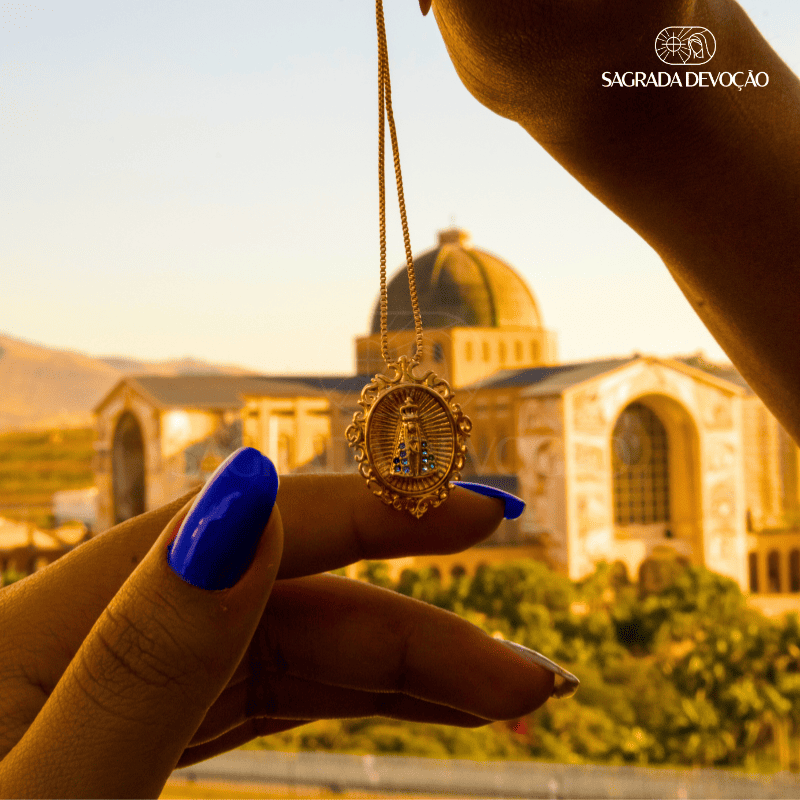 Colar Retrato de Nossa Senhora Aparecida em Ouro 14k